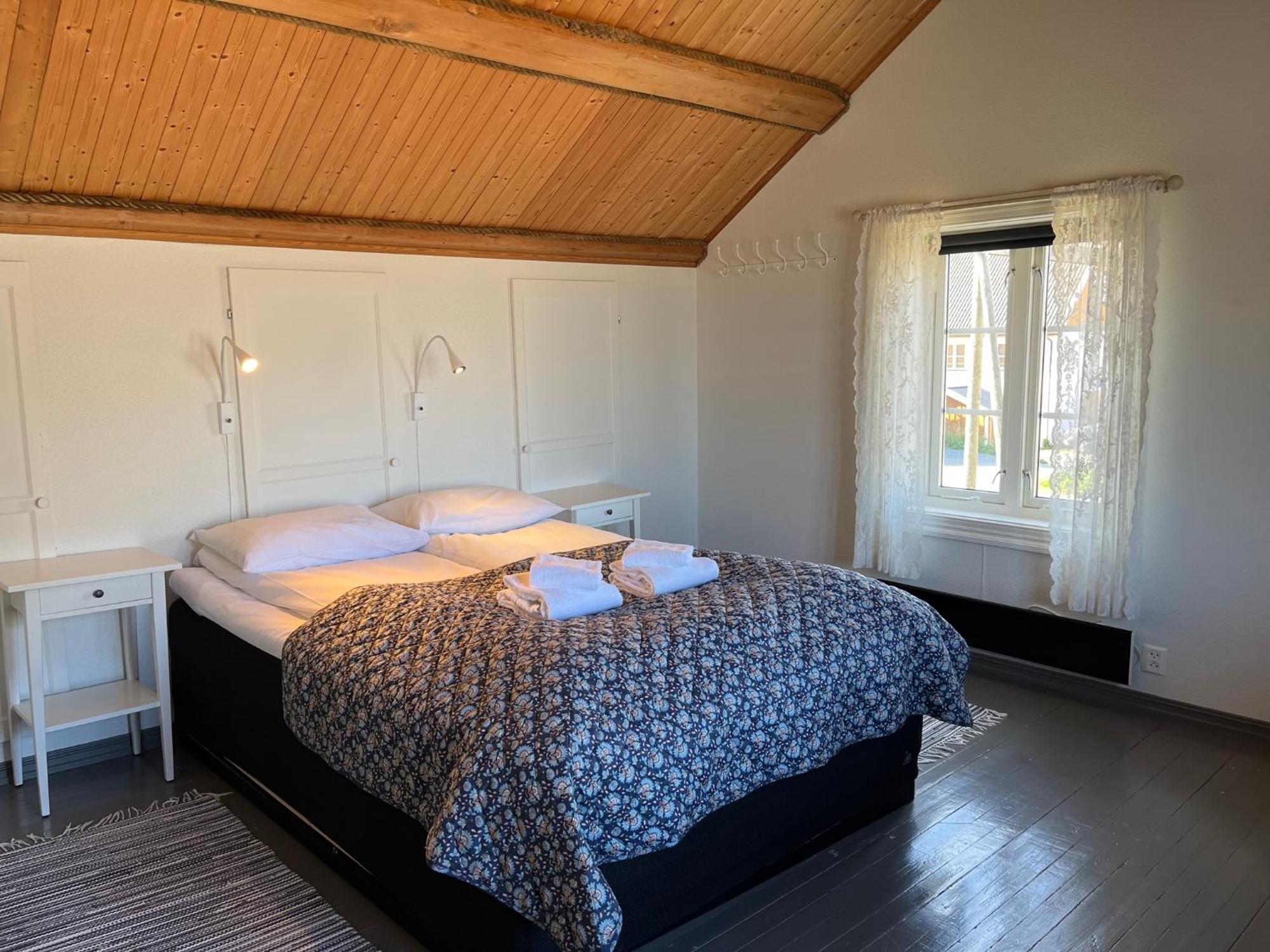 Sakrisoy Rorbuer Hotel Рейне Екстериор снимка