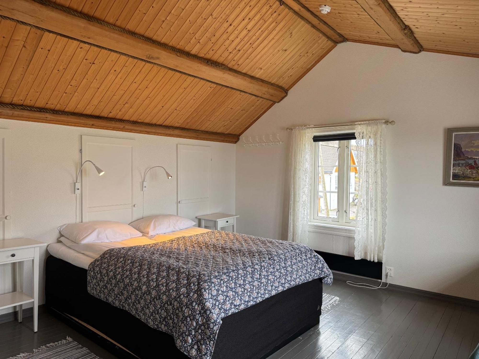 Sakrisoy Rorbuer Hotel Рейне Екстериор снимка
